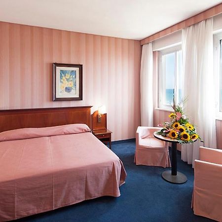 Hotel Esplanade Pescara Kültér fotó
