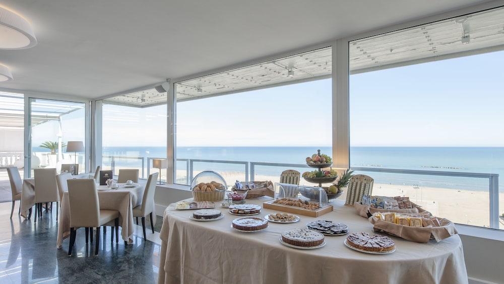 Hotel Esplanade Pescara Kültér fotó