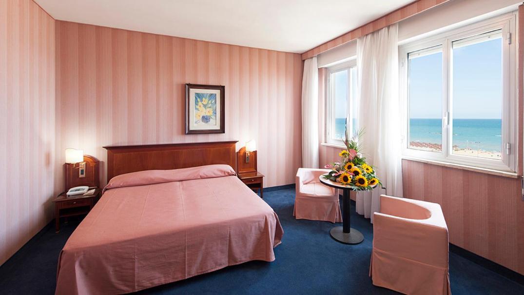 Hotel Esplanade Pescara Kültér fotó