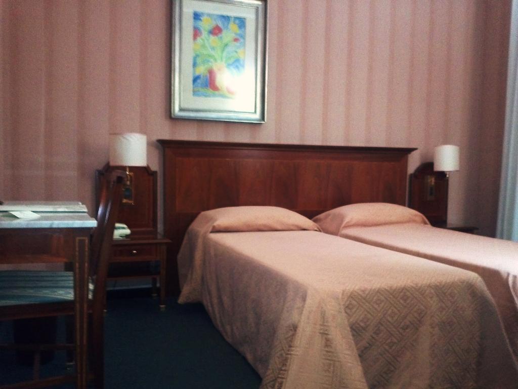 Hotel Esplanade Pescara Kültér fotó