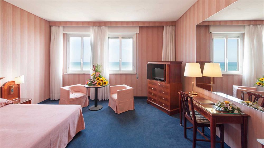 Hotel Esplanade Pescara Kültér fotó